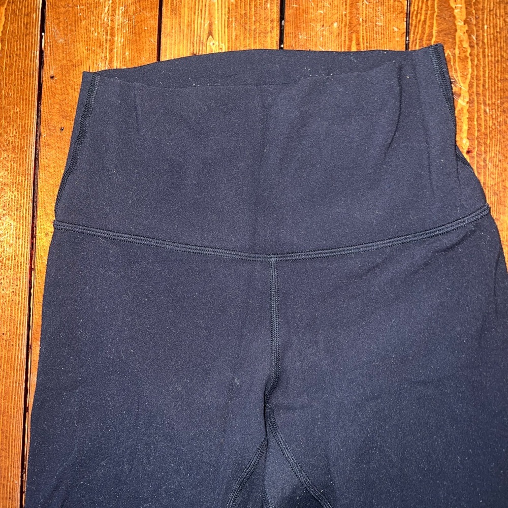 Lululemon Align Hugh Rise Pant Size 2, 25 inch *with pilling*